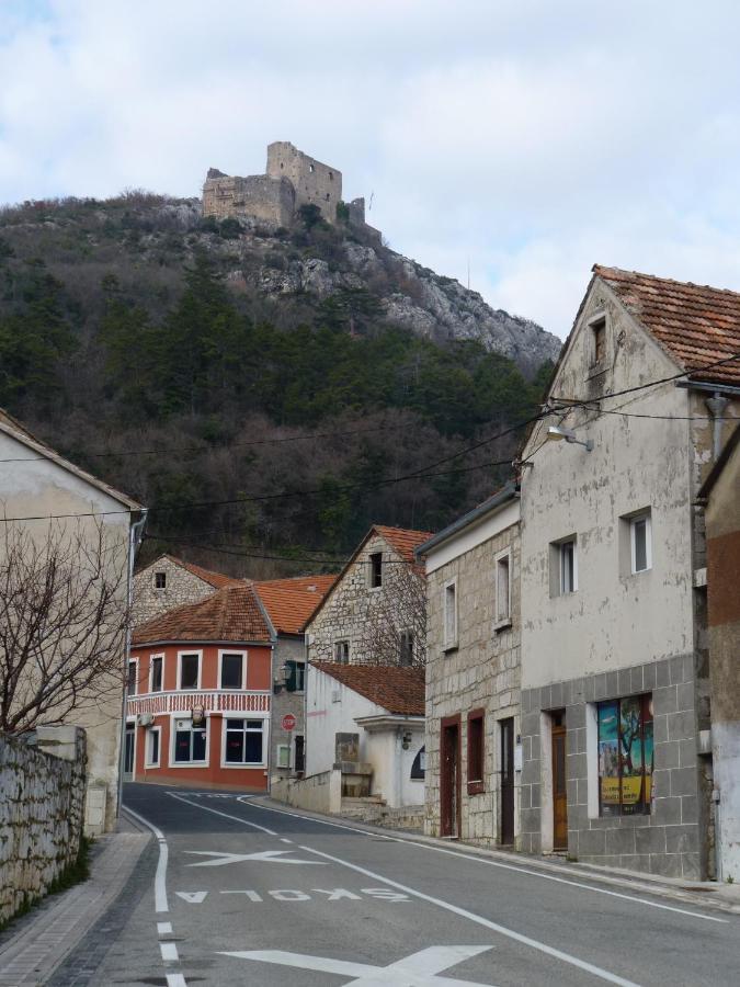 Kuca Za Odmor Varos Villa Vrlika Exterior photo